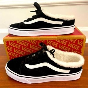Slip on Sherpa Vans - Black - Women’s 8.5